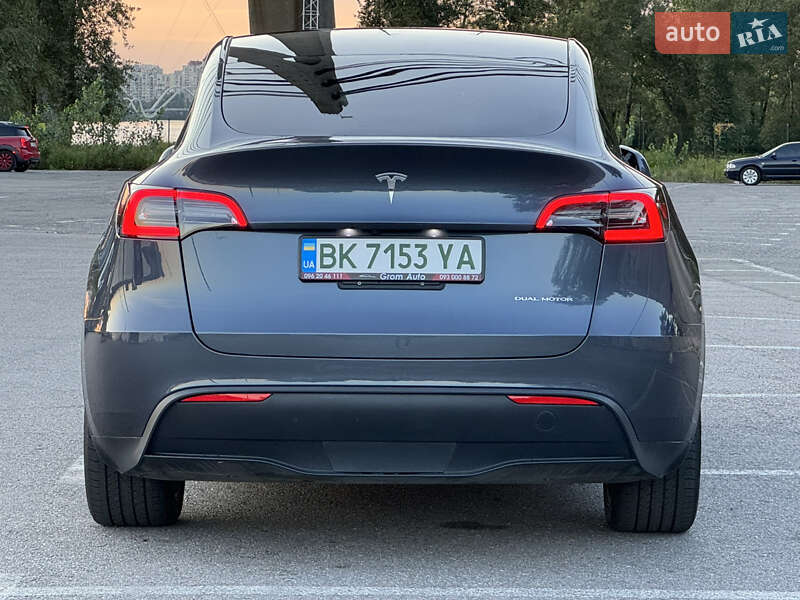 Внедорожник / Кроссовер Tesla Model Y 2023 в Киеве
