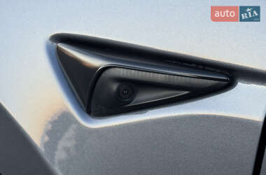 Позашляховик / Кросовер Tesla Model Y 2023 в 
