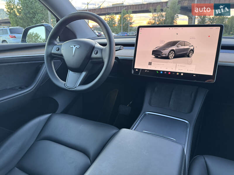 Внедорожник / Кроссовер Tesla Model Y 2023 в Киеве