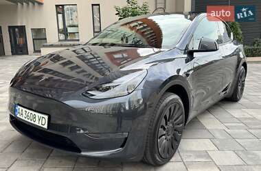 Tesla Model Y 2025 Tesla Model Y 2025