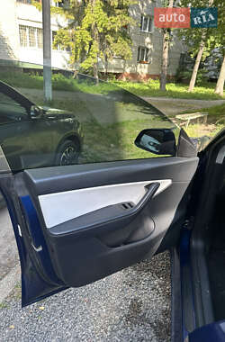 Внедорожник / Кроссовер Tesla Model Y 2020 в 