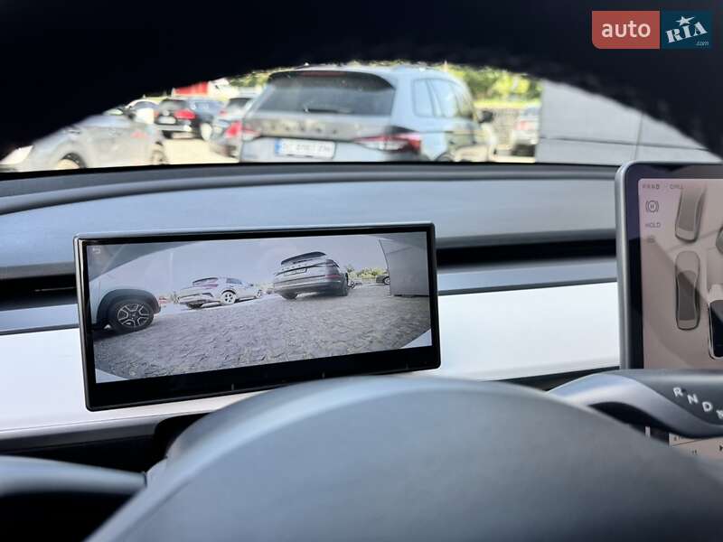 Позашляховик / Кросовер Tesla Model Y 2021 в Львові