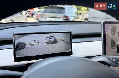 Внедорожник / Кроссовер Tesla Model Y 2021 в 