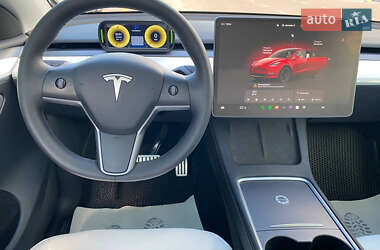 Позашляховик / Кросовер Tesla Model Y 2023 в 