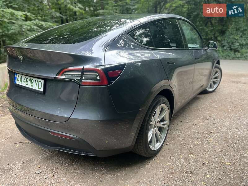 Внедорожник / Кроссовер Tesla Model Y 2023 в Киеве