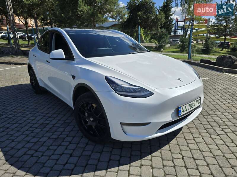 Внедорожник / Кроссовер Tesla Model Y 2021 в Ужгороде