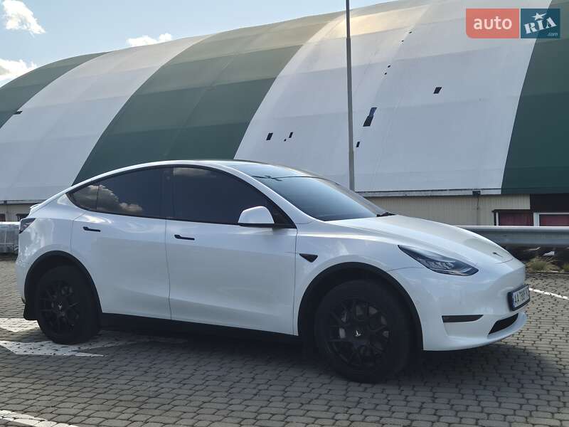 Внедорожник / Кроссовер Tesla Model Y 2021 в Ужгороде