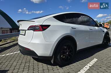Внедорожник / Кроссовер Tesla Model Y 2021 в 