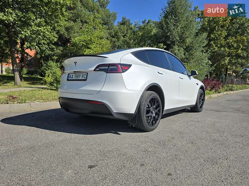 Внедорожник / Кроссовер Tesla Model Y 2021 в Ужгороде