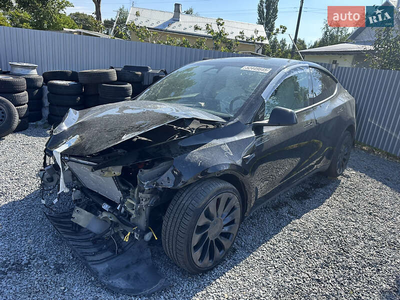 Внедорожник / Кроссовер Tesla Model Y 2023 в 