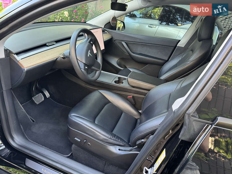 Позашляховик / Кросовер Tesla Model Y 2021 в Тернополі