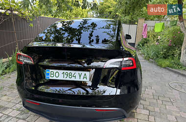 Позашляховик / Кросовер Tesla Model Y 2021 в 