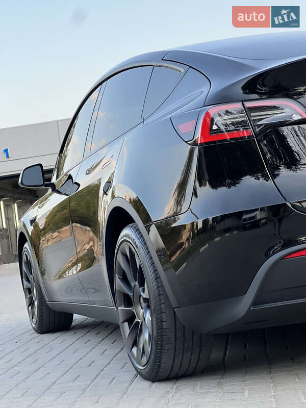 Позашляховик / Кросовер Tesla Model Y 2021 в Тернополі