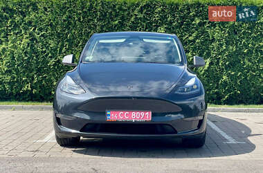 Позашляховик / Кросовер Tesla Model Y 2024 в 