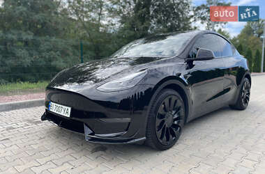 Внедорожник / Кроссовер Tesla Model Y 2023 в 