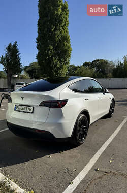 Позашляховик / Кросовер Tesla Model Y 2023 в 