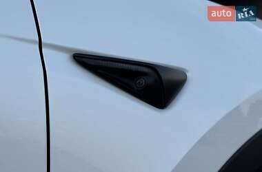 Внедорожник / Кроссовер Tesla Model Y 2022 в 