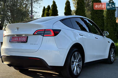 Внедорожник / Кроссовер Tesla Model Y 2023 в 