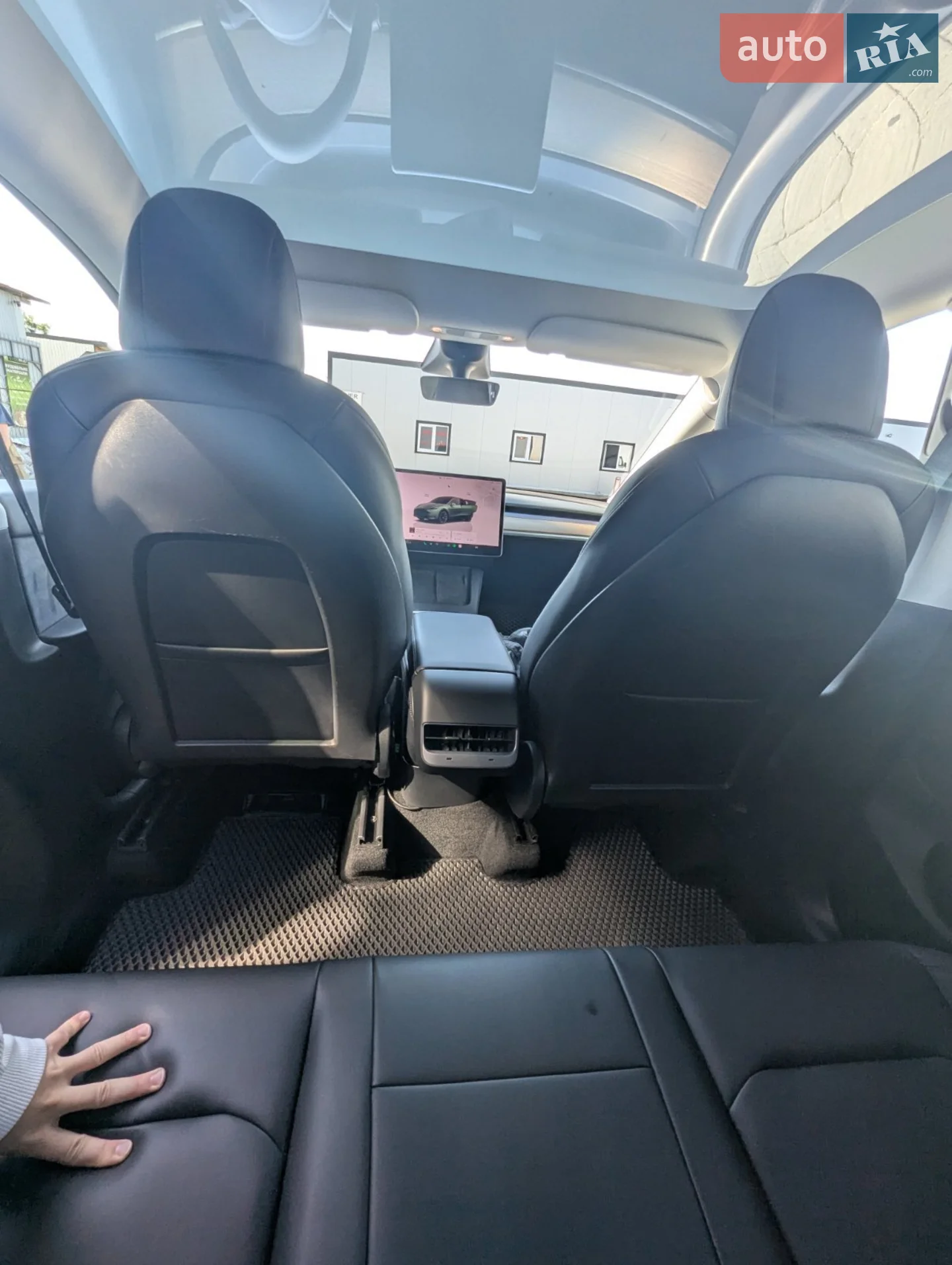 2022 Tesla Model Y - мініатюра 9