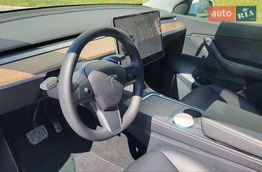Внедорожник / Кроссовер Tesla Model Y 2021 в 
