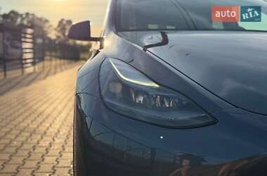 Внедорожник / Кроссовер Tesla Model Y 2023 в 