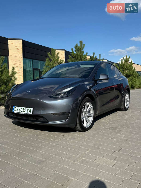 Внедорожник / Кроссовер Tesla Model Y 2023 в Хмельницком