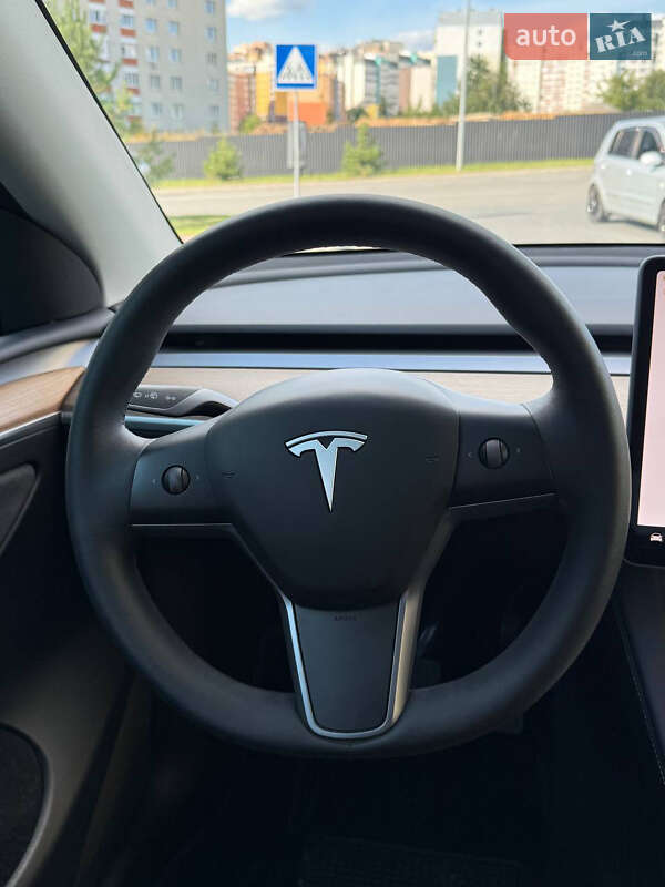 Внедорожник / Кроссовер Tesla Model Y 2023 в Хмельницком