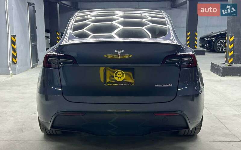 Внедорожник / Кроссовер Tesla Model Y 2023 в Черновцах