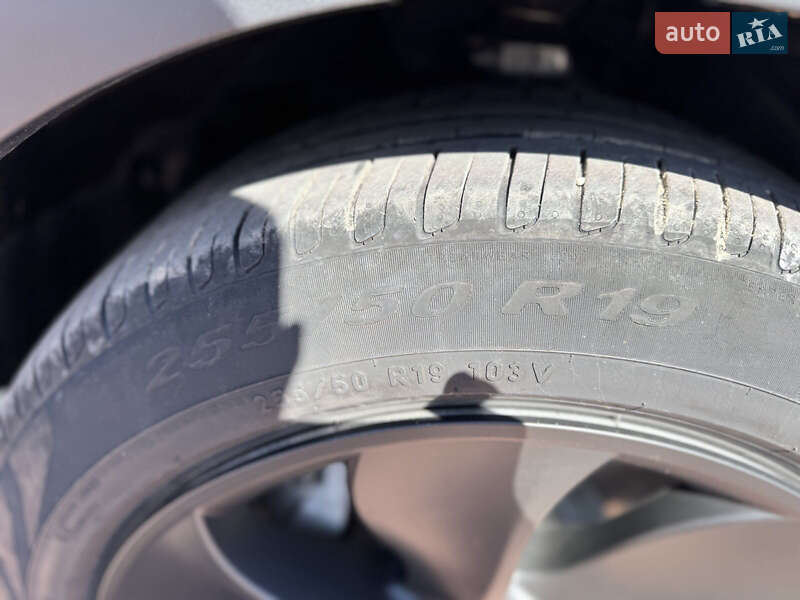 Внедорожник / Кроссовер Tesla Model Y 2022 в Ровно