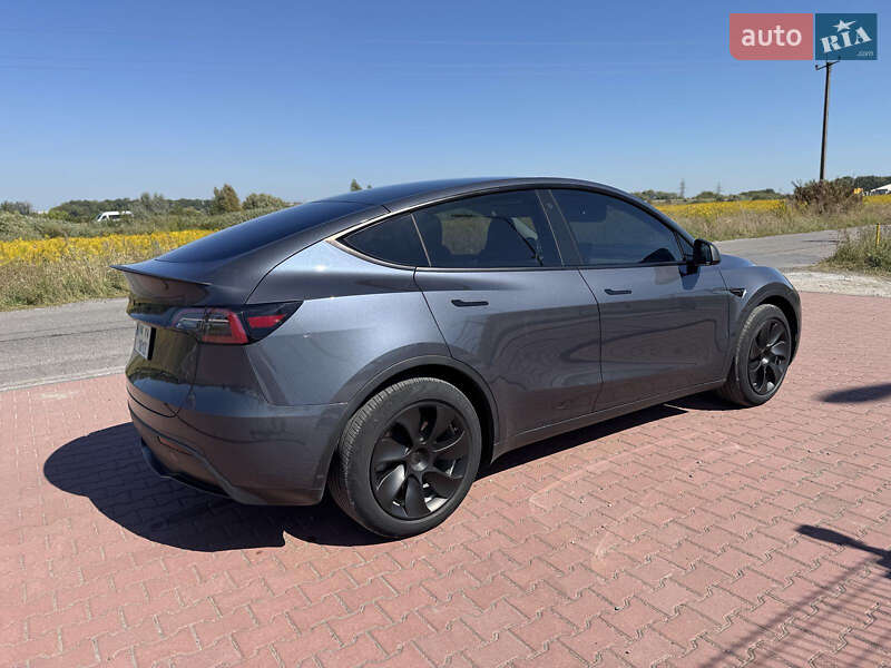 Внедорожник / Кроссовер Tesla Model Y 2022 в Ровно