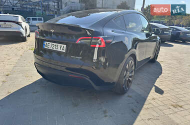 Позашляховик / Кросовер Tesla Model Y 2024 в 