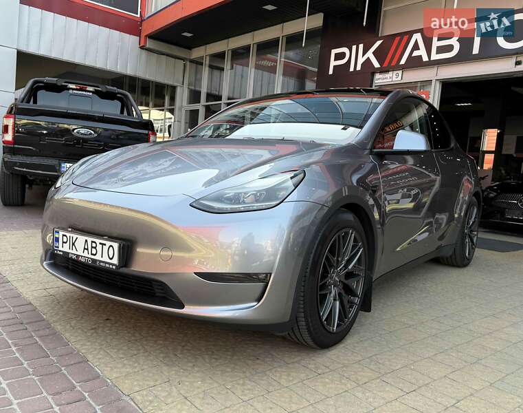 Внедорожник / Кроссовер Tesla Model Y 2023 в Львове
