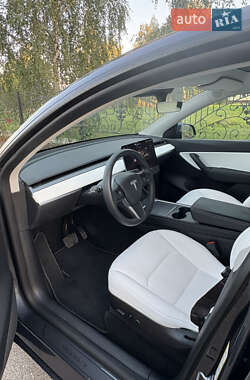 Позашляховик / Кросовер Tesla Model Y 2022 в 