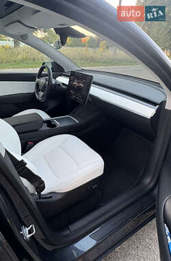 Позашляховик / Кросовер Tesla Model Y 2022 в 