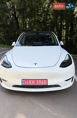 Внедорожник / Кроссовер Tesla Model Y 2024 в Киеве