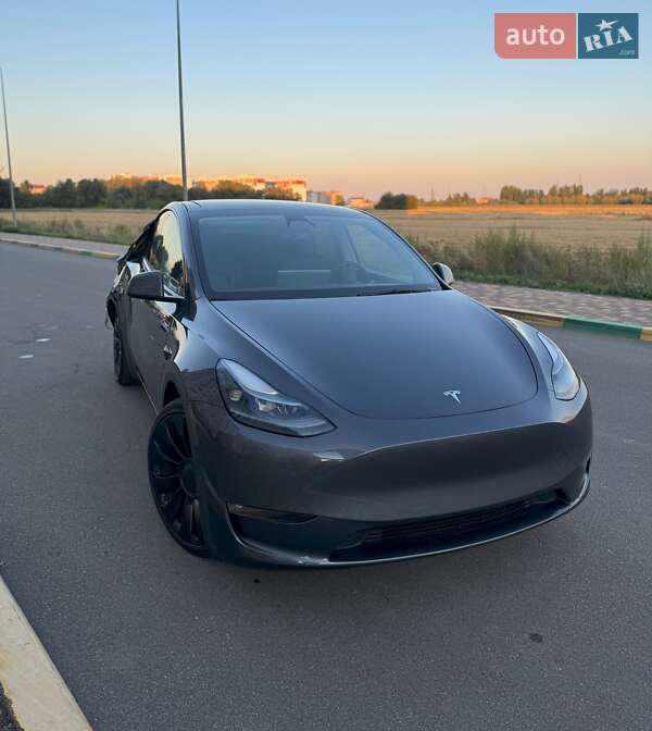 Позашляховик / Кросовер Tesla Model Y 2022 в Києві