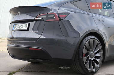 Позашляховик / Кросовер Tesla Model Y 2022 в 