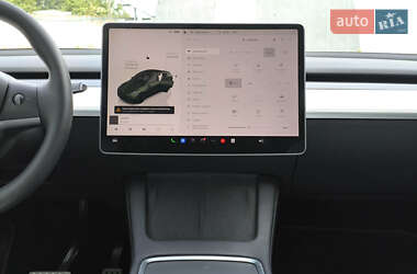 Позашляховик / Кросовер Tesla Model Y 2022 в 