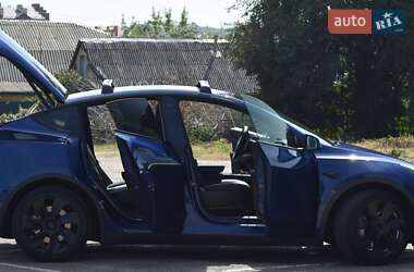 Внедорожник / Кроссовер Tesla Model Y 2021 в 