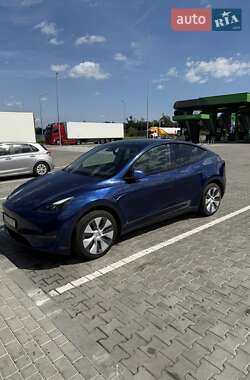 Позашляховик / Кросовер Tesla Model Y 2023 в 