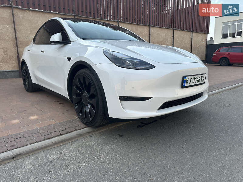 Внедорожник / Кроссовер Tesla Model Y 2022 в Киеве