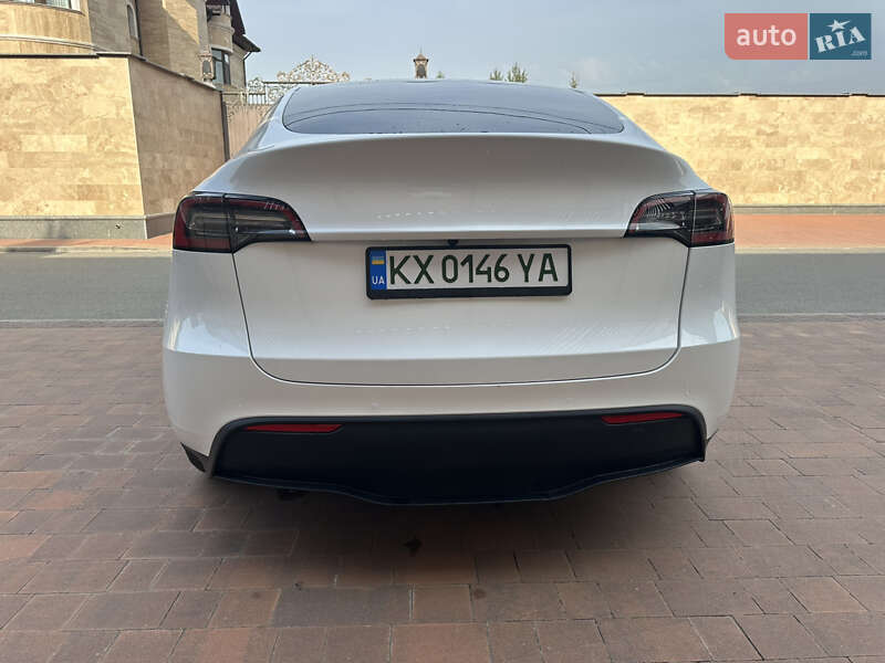 Внедорожник / Кроссовер Tesla Model Y 2022 в Киеве