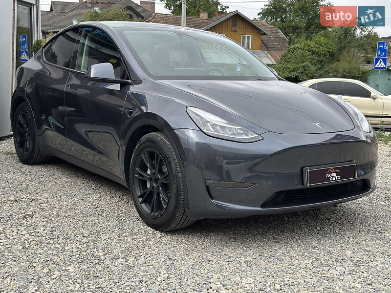 Позашляховик / Кросовер Tesla Model Y 2022 в Івано-Франківську