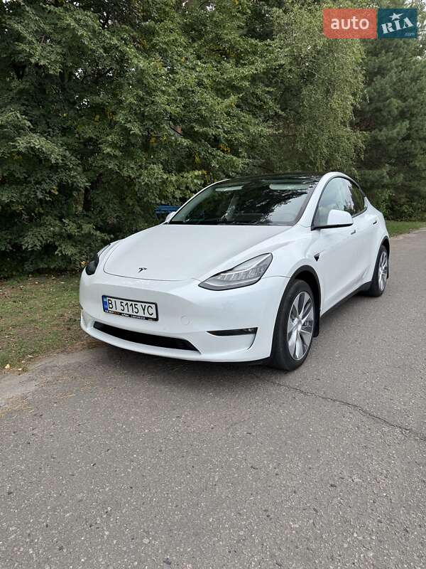 Внедорожник / Кроссовер Tesla Model Y 2021 в 