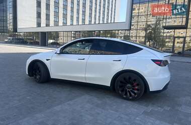 Внедорожник / Кроссовер Tesla Model Y 2021 в 