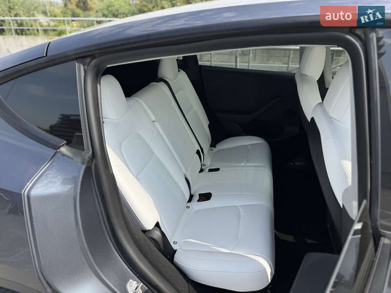 Позашляховик / Кросовер Tesla Model Y 2022 в Києві