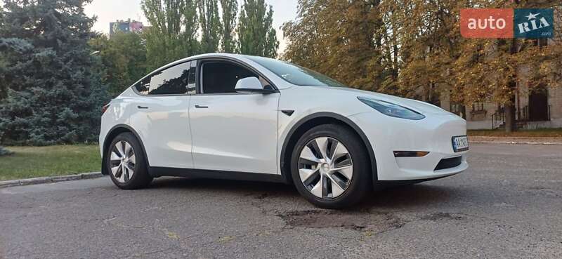 Позашляховик / Кросовер Tesla Model Y 2023 в Києві