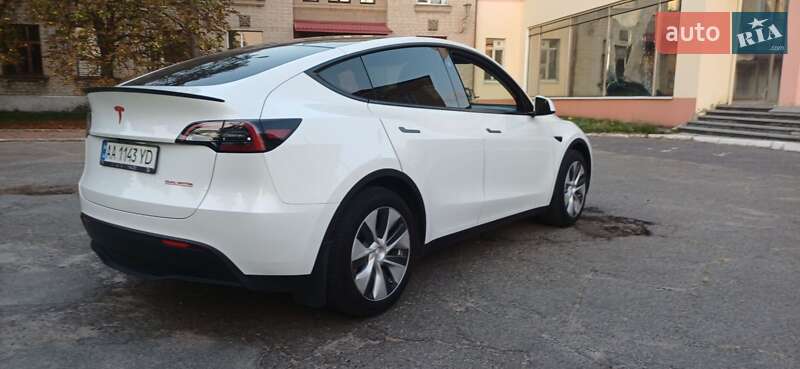Позашляховик / Кросовер Tesla Model Y 2023 в Києві