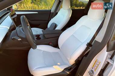 Позашляховик / Кросовер Tesla Model Y 2023 в 