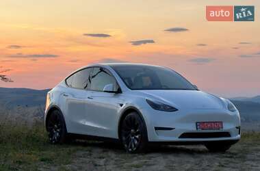 Tesla Model Y 2023